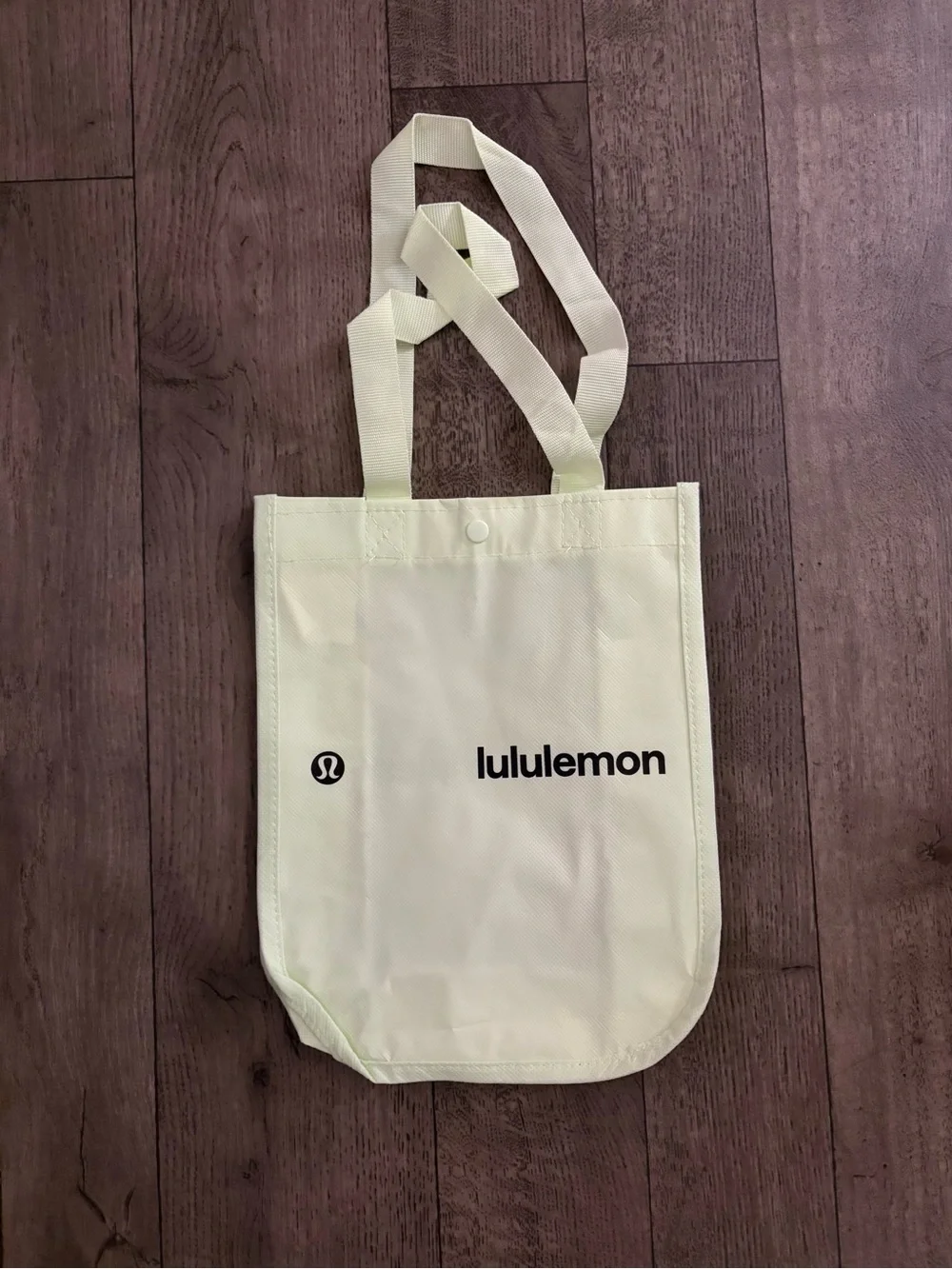 lululemon athletica pale mint green tote bag